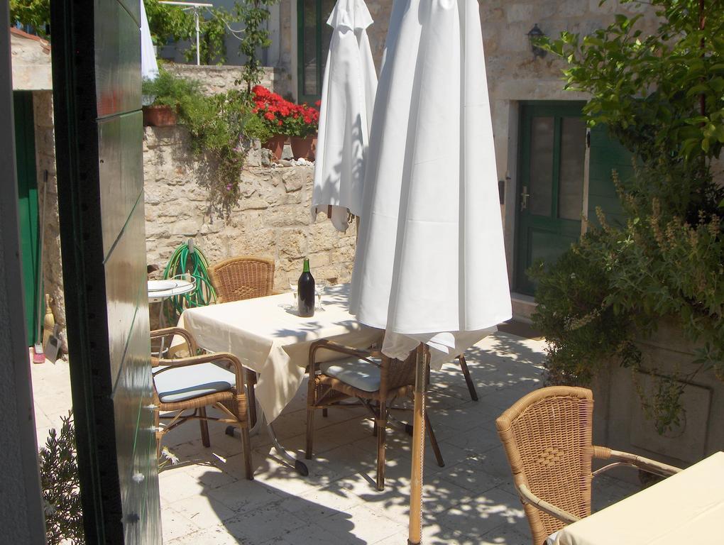 Guest House Lucijo Vrboska Kültér fotó