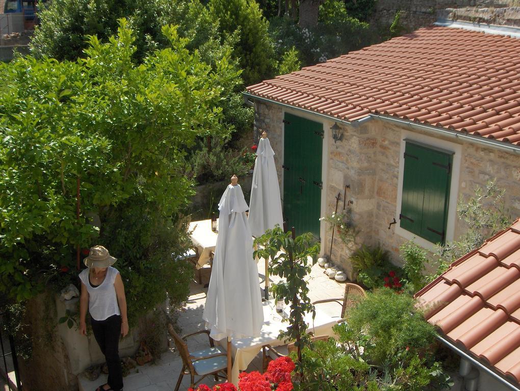 Guest House Lucijo Vrboska Kültér fotó