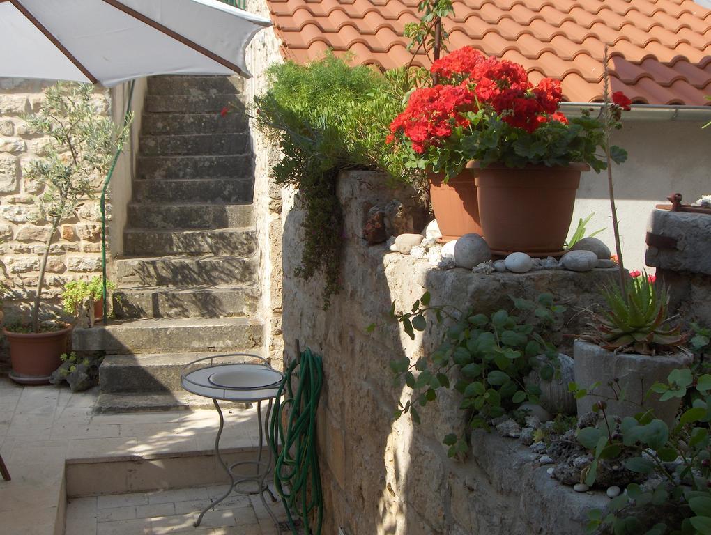 Guest House Lucijo Vrboska Kültér fotó