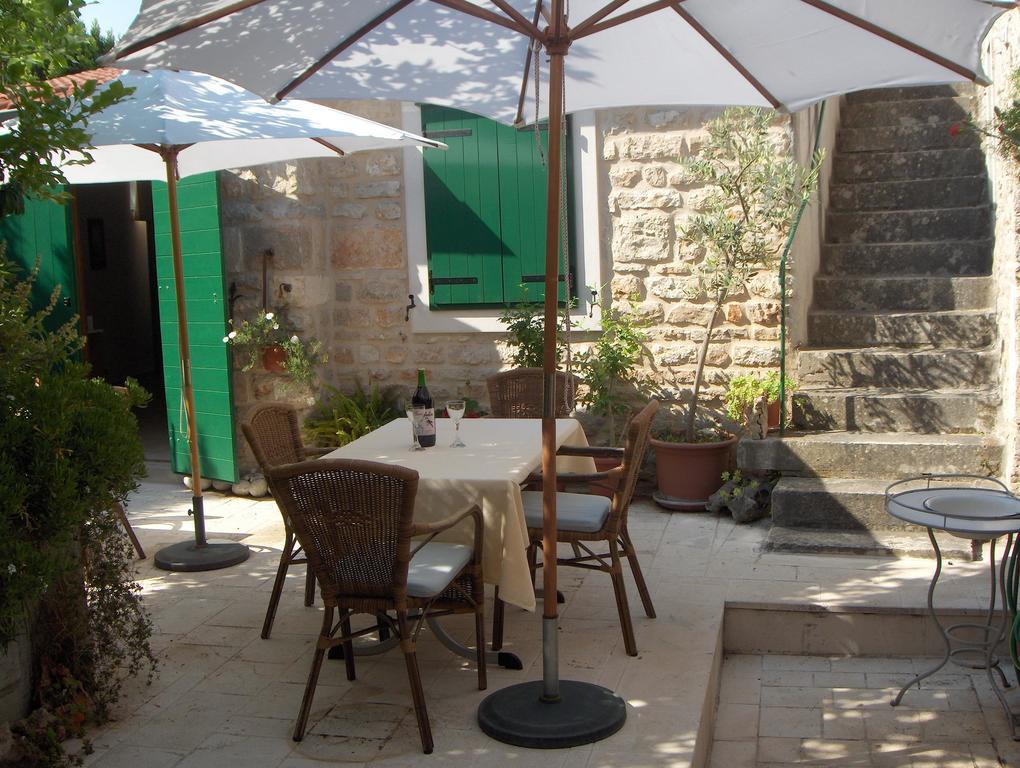 Guest House Lucijo Vrboska Kültér fotó
